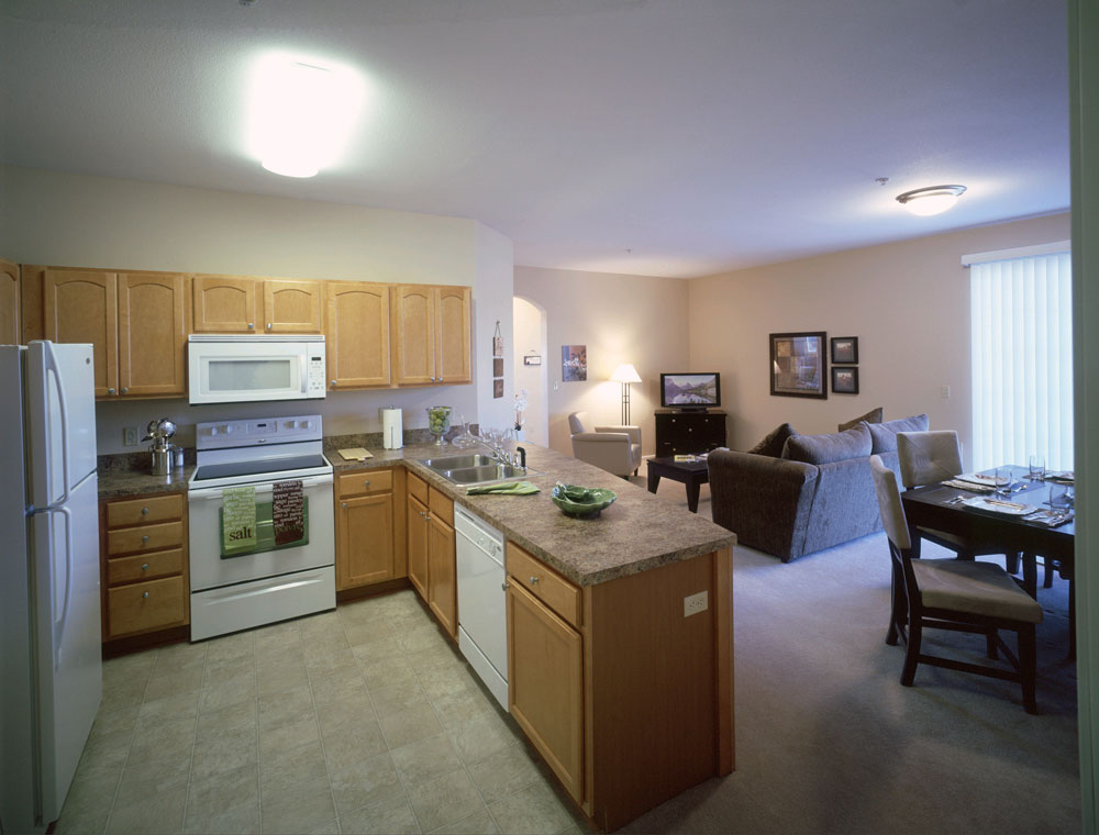 Apt-kitchen-1-Matt
